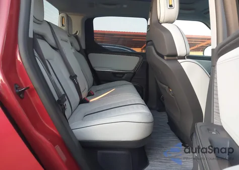 2026 Rivian R1T from USA, damaged, VIN 7FCTGCAA1TN043362